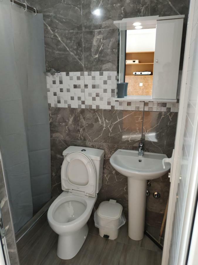 Michalos Apartments Paralía Skotínis 外观 照片